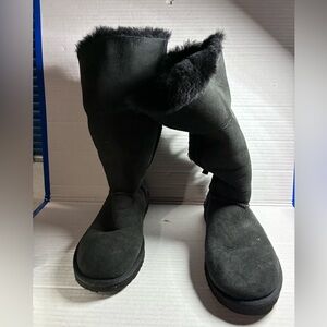 Women's Black Suede Boots UGG USED (not box)
